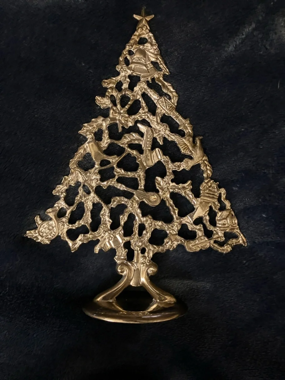 Silver Plated Christmas Tree Holiday Decor Standing with Velvet Base‎ 7”